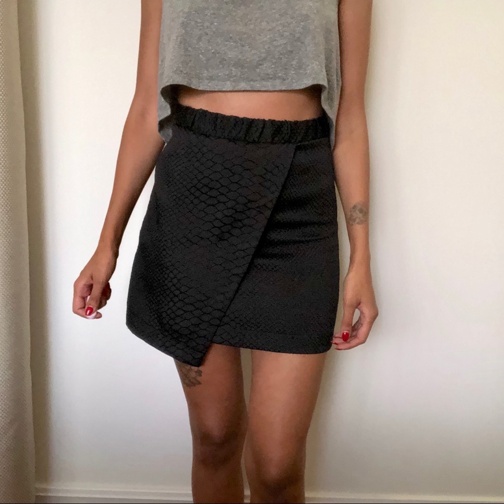 Asymmetrical skirt